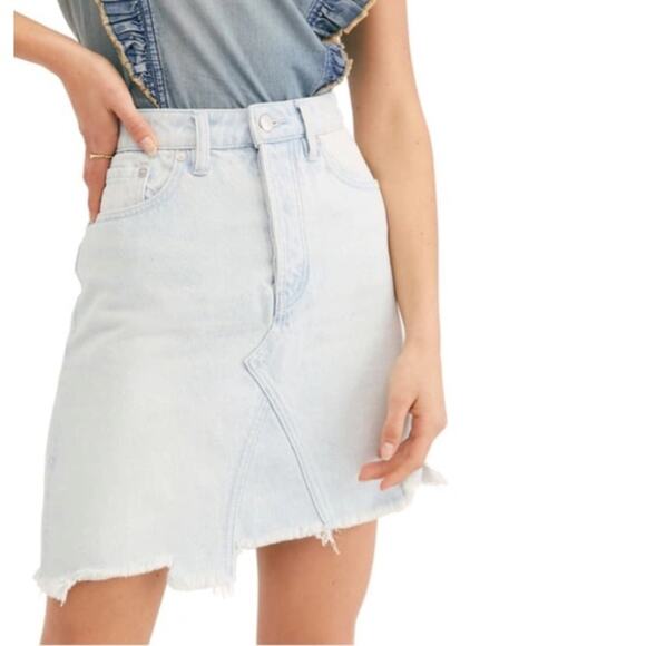 FREE PEOPLE We The Free Going Rogue Asymmetric Denim Skirt Washed Denim Size 27 - Picture 4 of 13